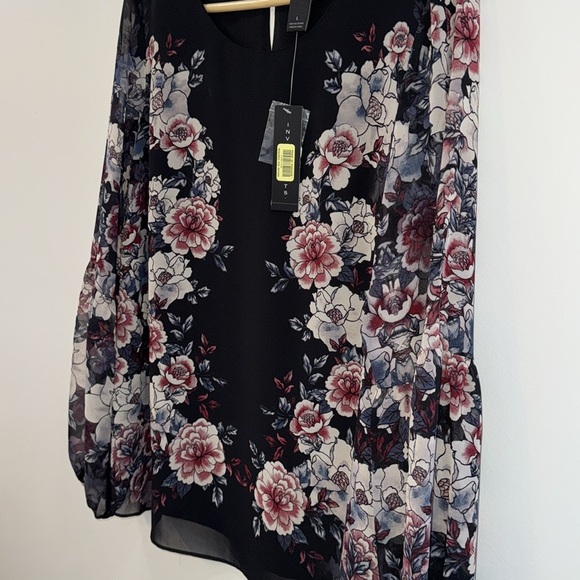 Investments size Large long sleeve blouse with sheer sleeves NWT - Picture 3 of 7